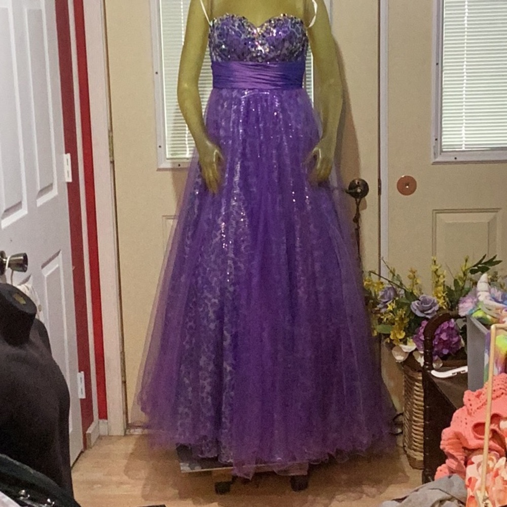 Tony Bowls Stunning Purple Sequin Gown